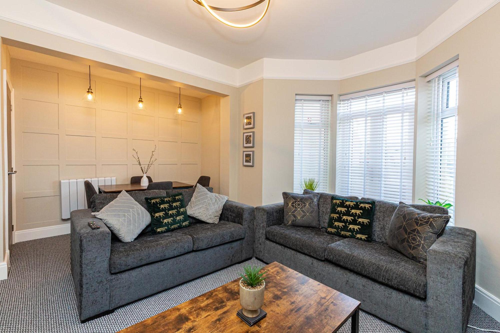 Beachfront Apartment 3 Bedrooms Sleeps 7 - Gateway To The Lake District - Newly Refurbished Morecambe Ngoại thất bức ảnh