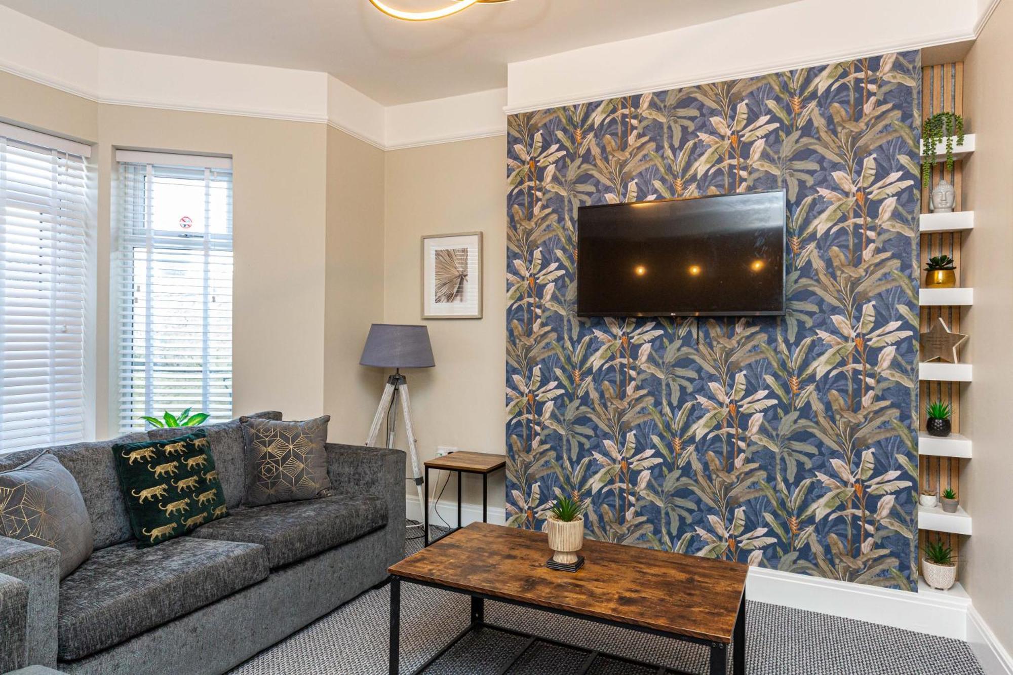 Beachfront Apartment 3 Bedrooms Sleeps 7 - Gateway To The Lake District - Newly Refurbished Morecambe Ngoại thất bức ảnh